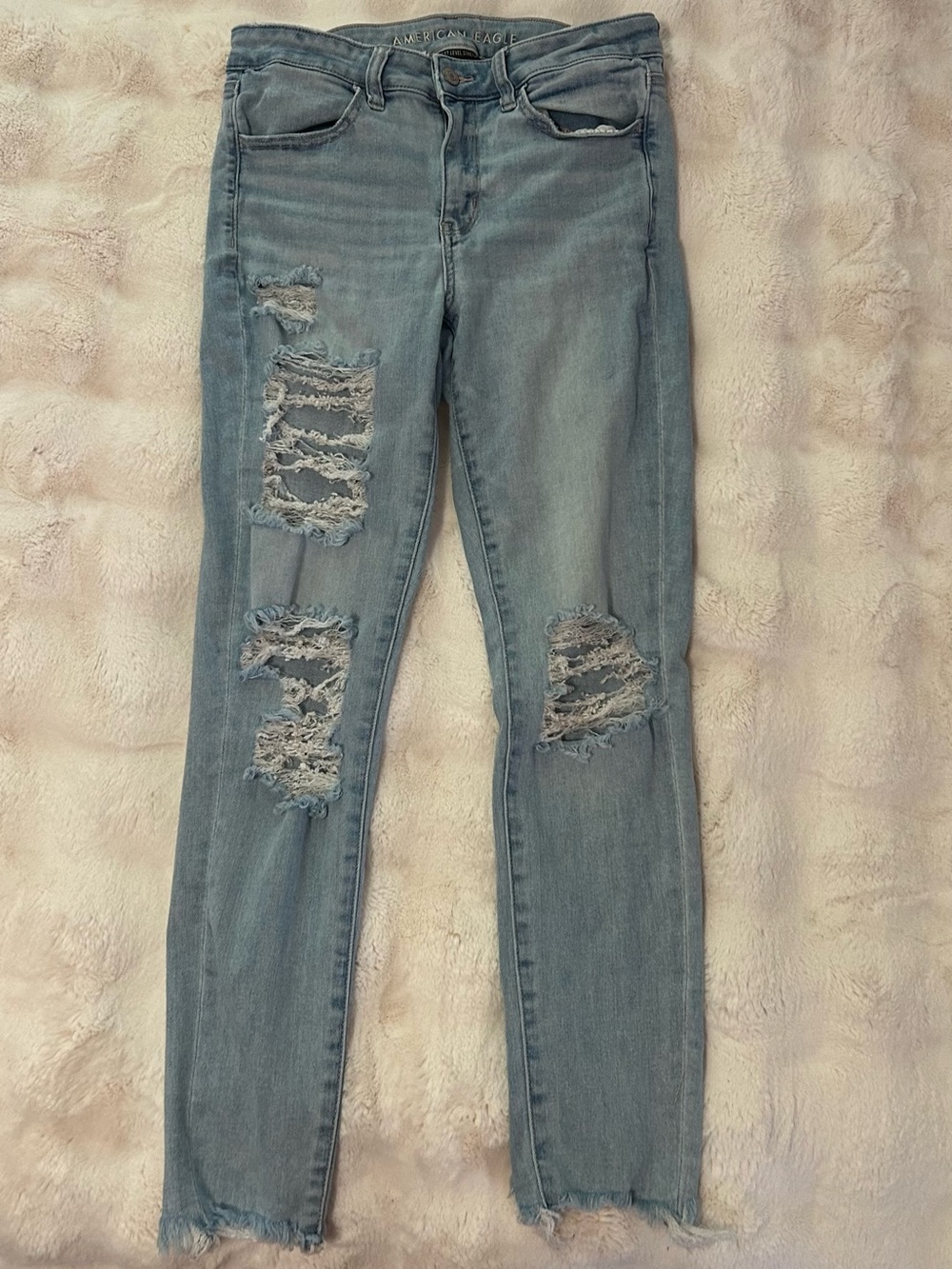 American Eagle Outfitters Light Wash Ripped Skinny Jeans